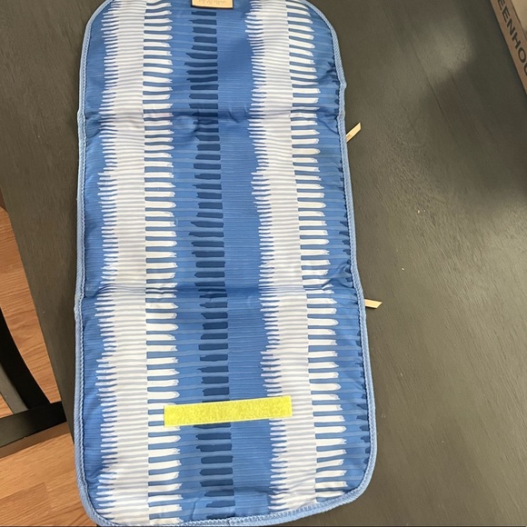 Stella and Dot hang on travel bag - Picture 4 of 4